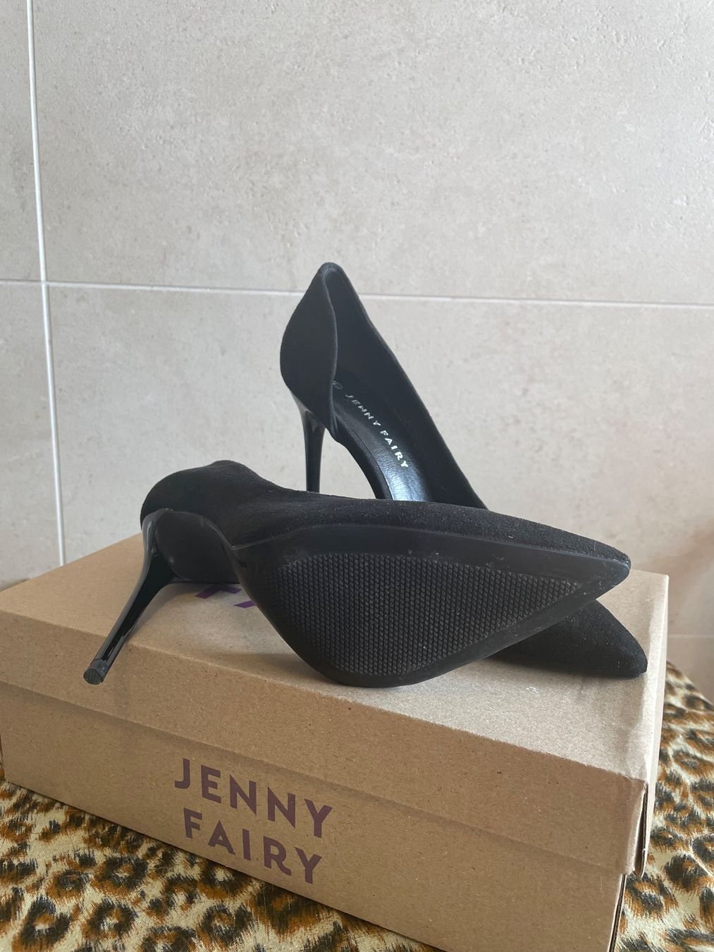 Scarpe da donna: Chaussures à talon noires – Usato da Viganello venduto da Serasia 2