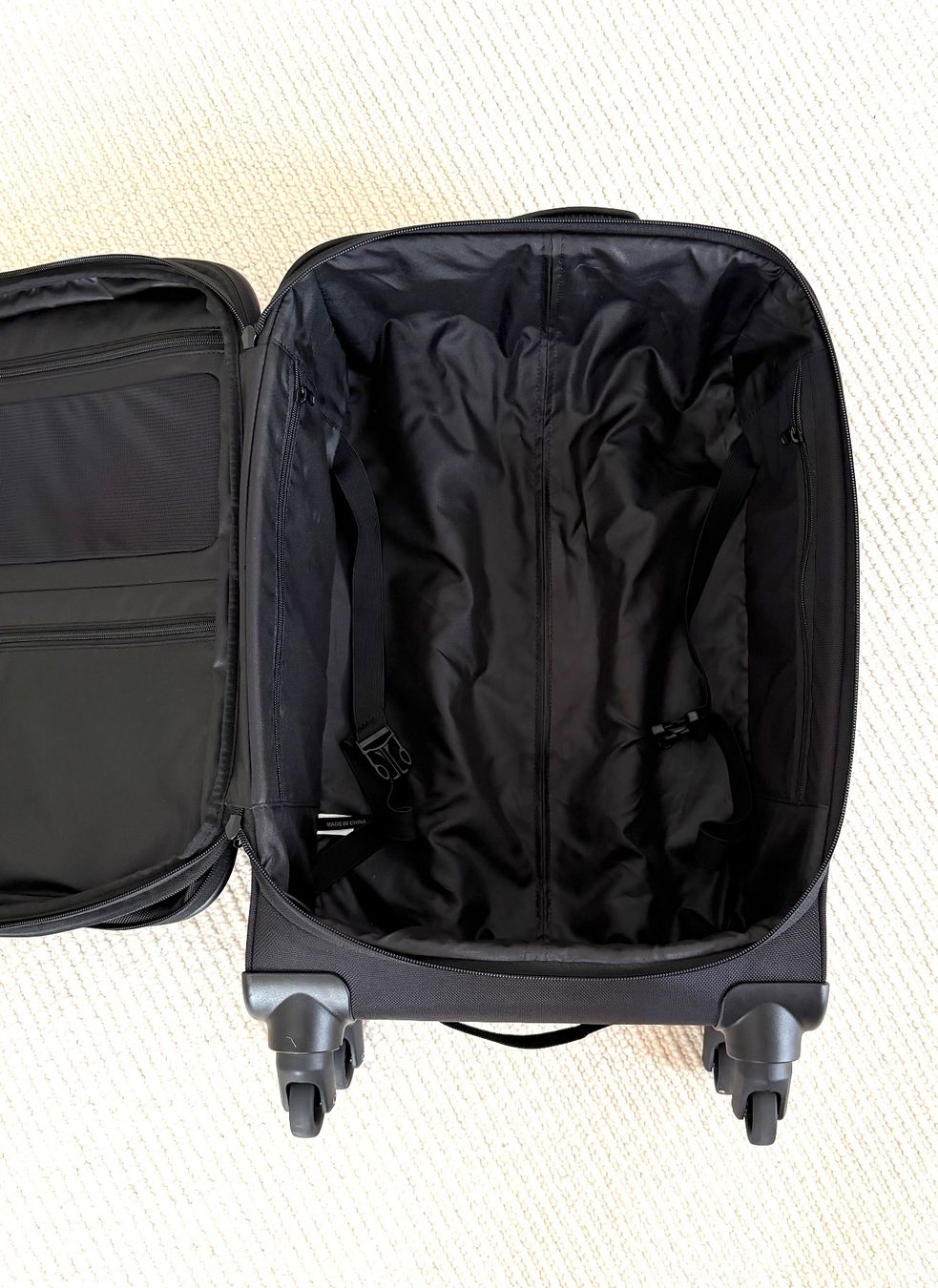 Altro in Aeronautica: petite valise Titleist à roulettes – Nuovo (secondo la descrizione) da Genève venduto da flocon06 4