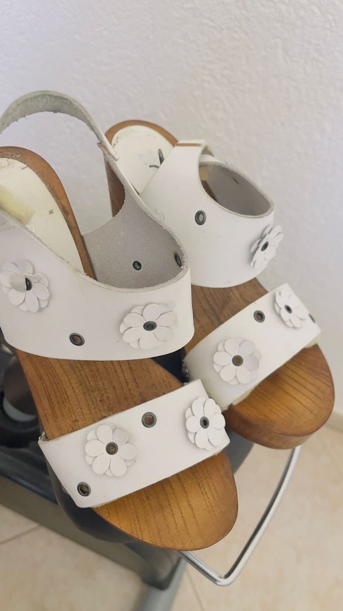 Scarpe da donna: Wunderschöne Holz Sandalen von Florett, Grösse 38 Top! – Nuovo (secondo la descrizione) da Basel venduto da Nikta