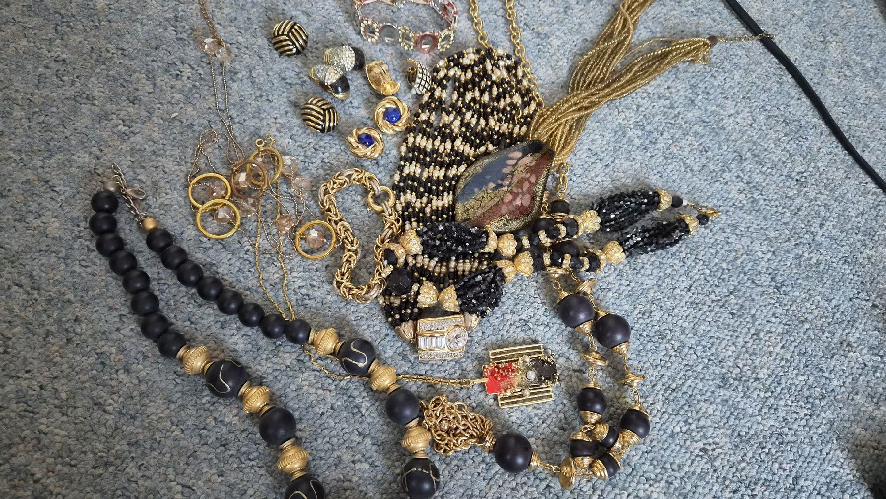 Sonstiger Schmuck: Vintage Schmuck Lot Sammlung  – Gebraucht aus Kölliken von Upcycling-by-Mc-TAM 4
