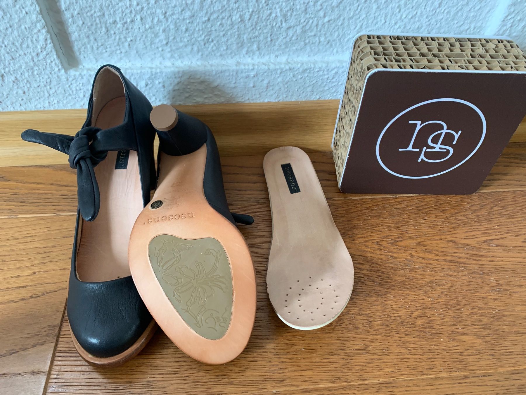 Neosens Scarpe da donna: Neosens Beba 938 napa black Gr.37 – Nuovo (secondo la descrizione) da Zürich venduto da finsti 2