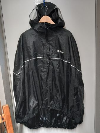 Sherpa Regenponcho schwarz Gr.M