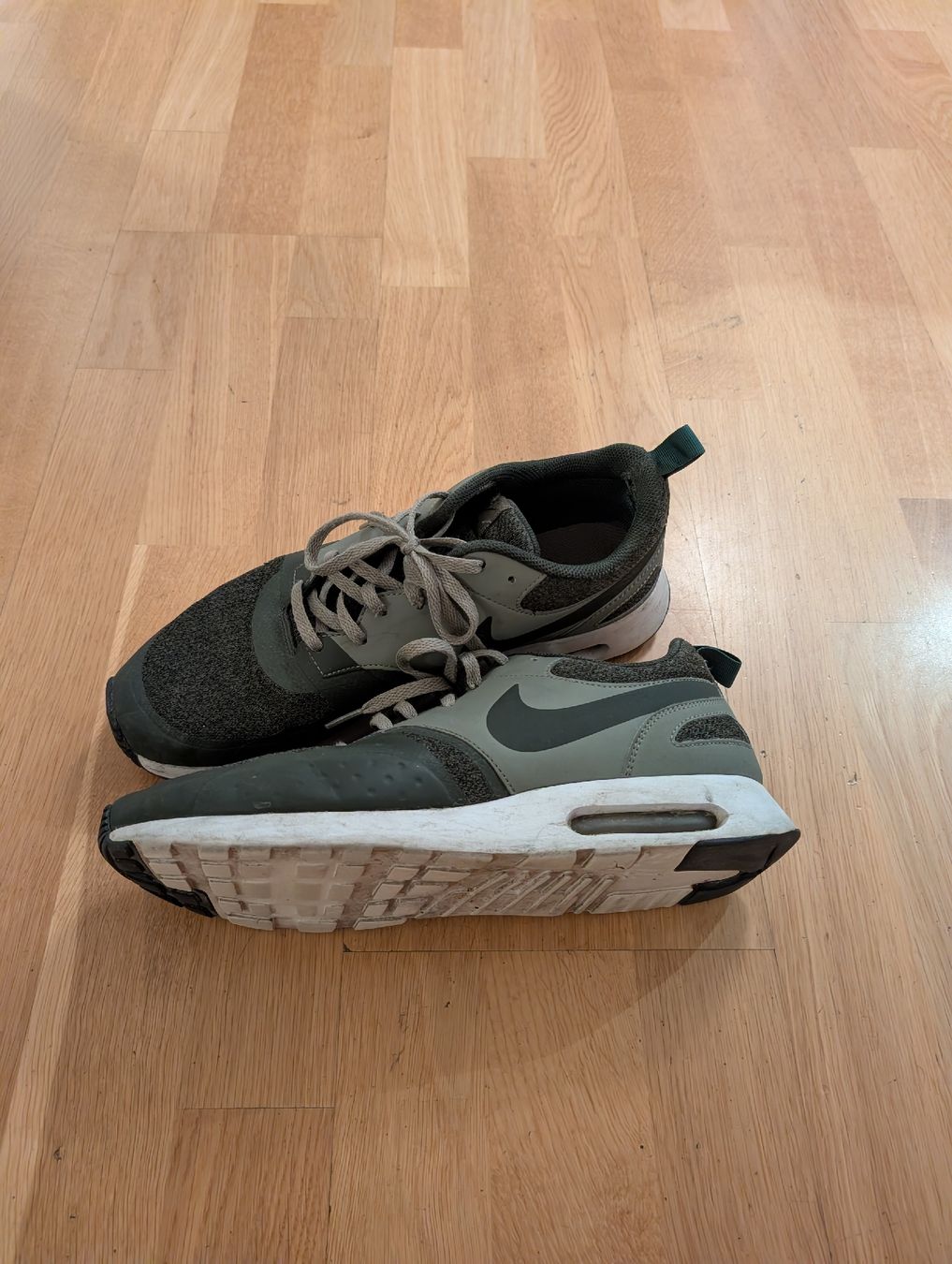 Nike Chaussures hommes: Nike Sneaker Gr. 44.5 – D'occasion à Zürich par StoC 1