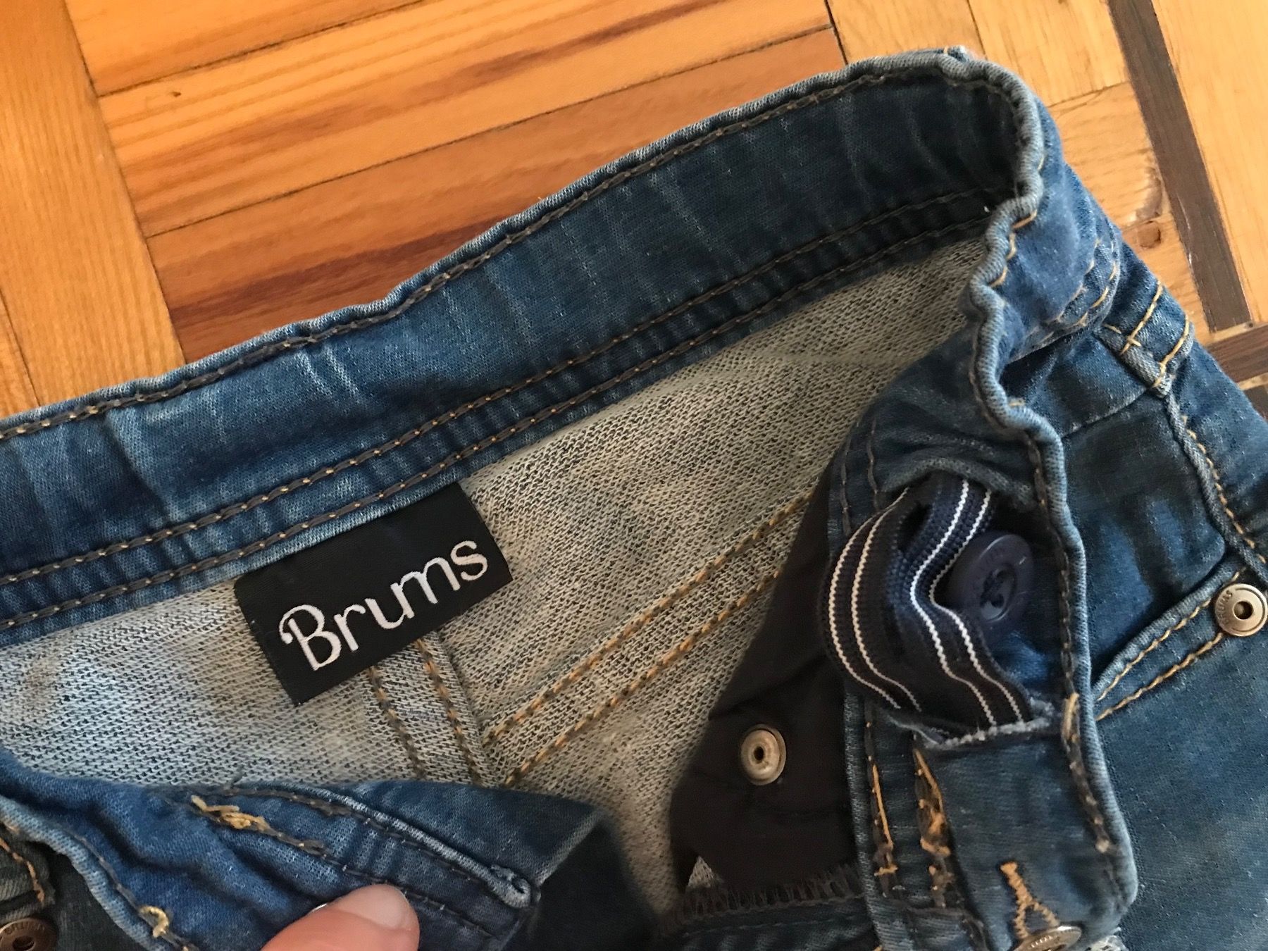 Pantaloni: BRUMS Jeans Bermudas, Gr.104 – Usato da Vezia venduto da luce2011 2