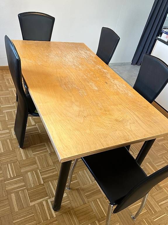 Tische: Essen/Arbeit Tisch – Gebraucht aus Bremgarten b. Bern von xia_g882 1
