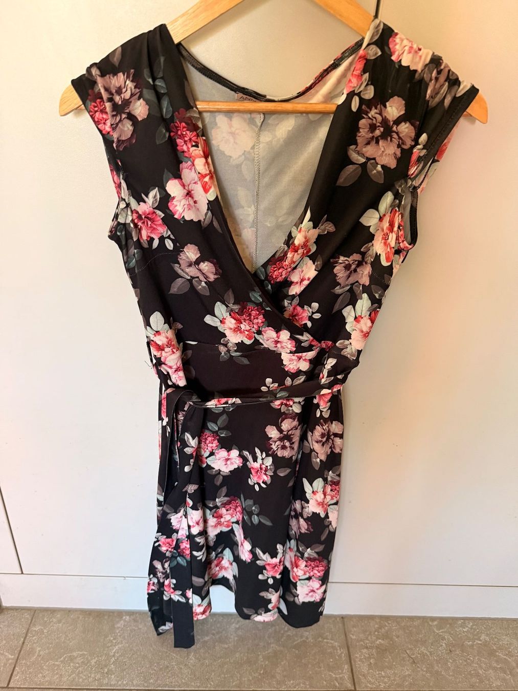 Anna Field Vestiti: Anna Field: Elegantes Sommerkleid mit Blumen- Grösse S – Usato da Teufenthal AG venduto da MeineSchatztruhe 1