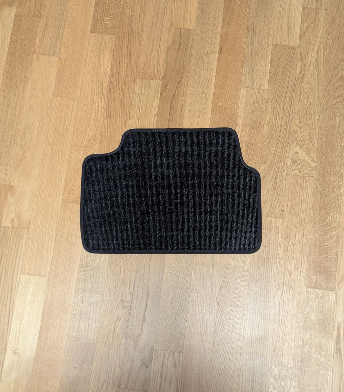 Mini Tutti pezzi di ricambio auto: Mini Cooper 5 Türer Teppich hinten – Usato da Turbenthal venduto da ale_92c6 3