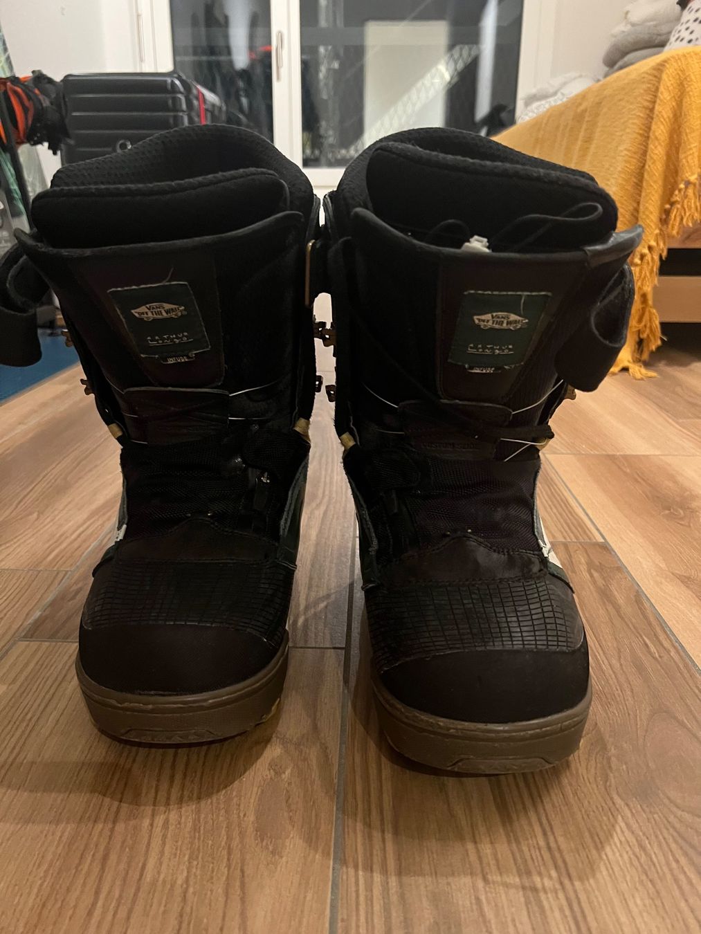 Vans Scarpe da uomo: Vans Infuse Snowboard boots gr 44.5 – Usato da Hinwil venduto da jua_t8vd 2