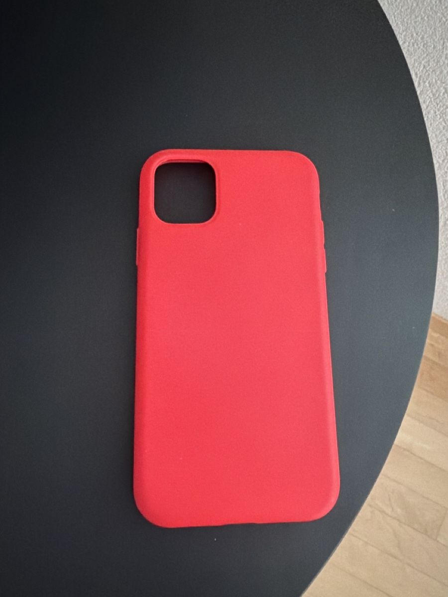 Apple Coques & Protection écran: Iphone 11 Case rot – D'occasion à Thun par chn_sj7t