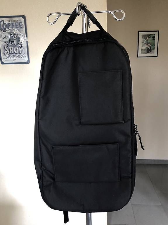 Zaini: Rucksack für tragbare Infusion. – Usato da Wohlen AG venduto da Botaurus