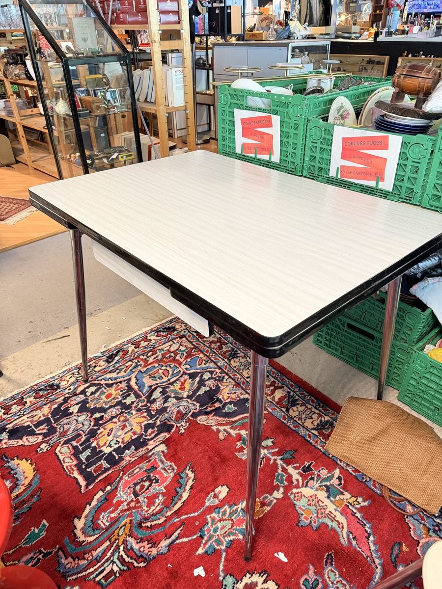 Tische: Table extensible vintage formica blanche  – Gebraucht aus St-Maurice von antikdestok