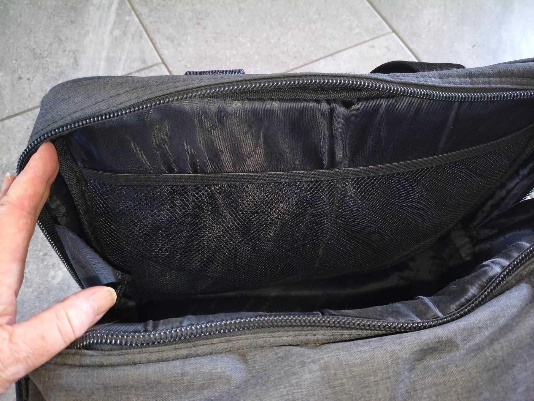 Borse: Sac ordinateur portable – Usato da Aire-la-Ville venduto da CDA 2