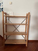 Regal aus Holz