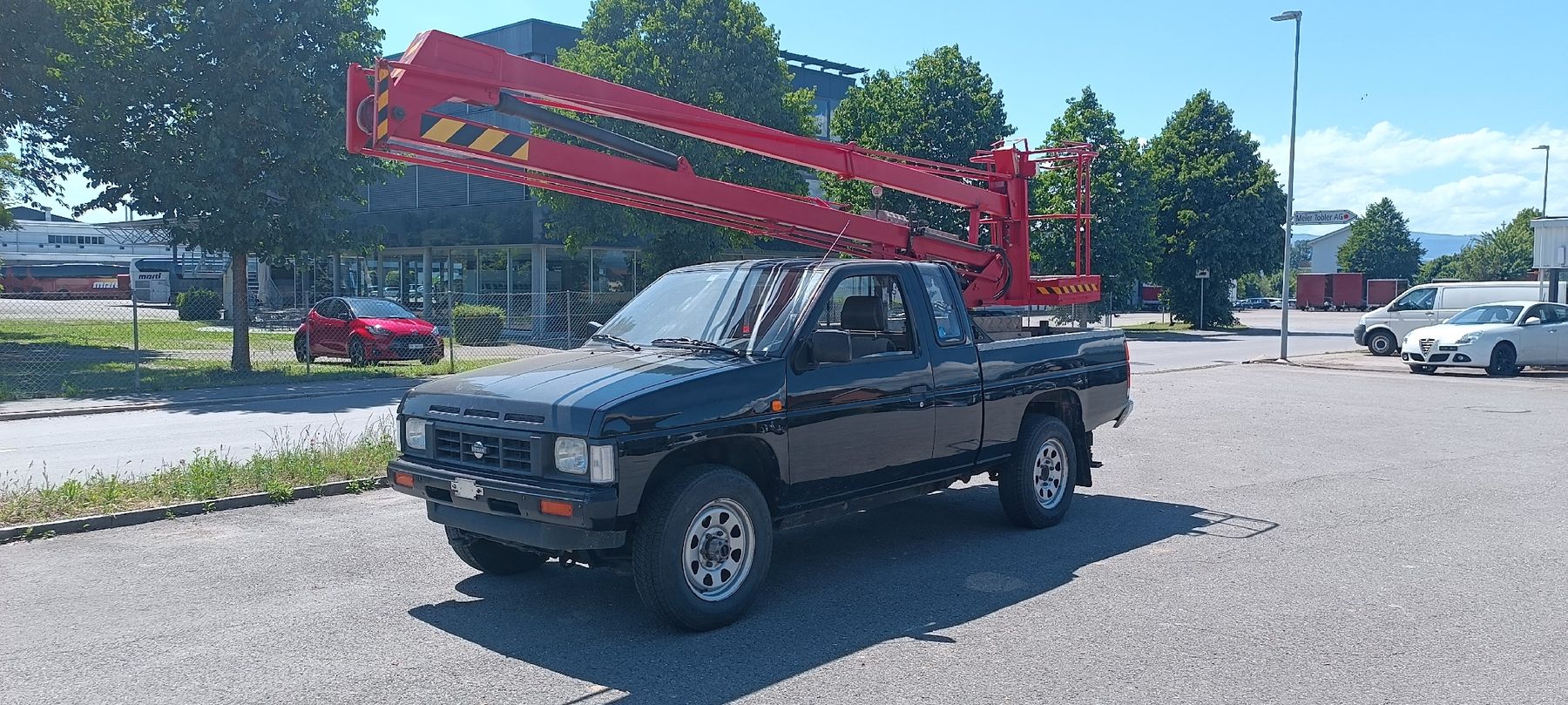 Nissan Veicoli commerciali: Nissan Pickup Hebebühne  – Usato da Detligen venduto da Fendt724