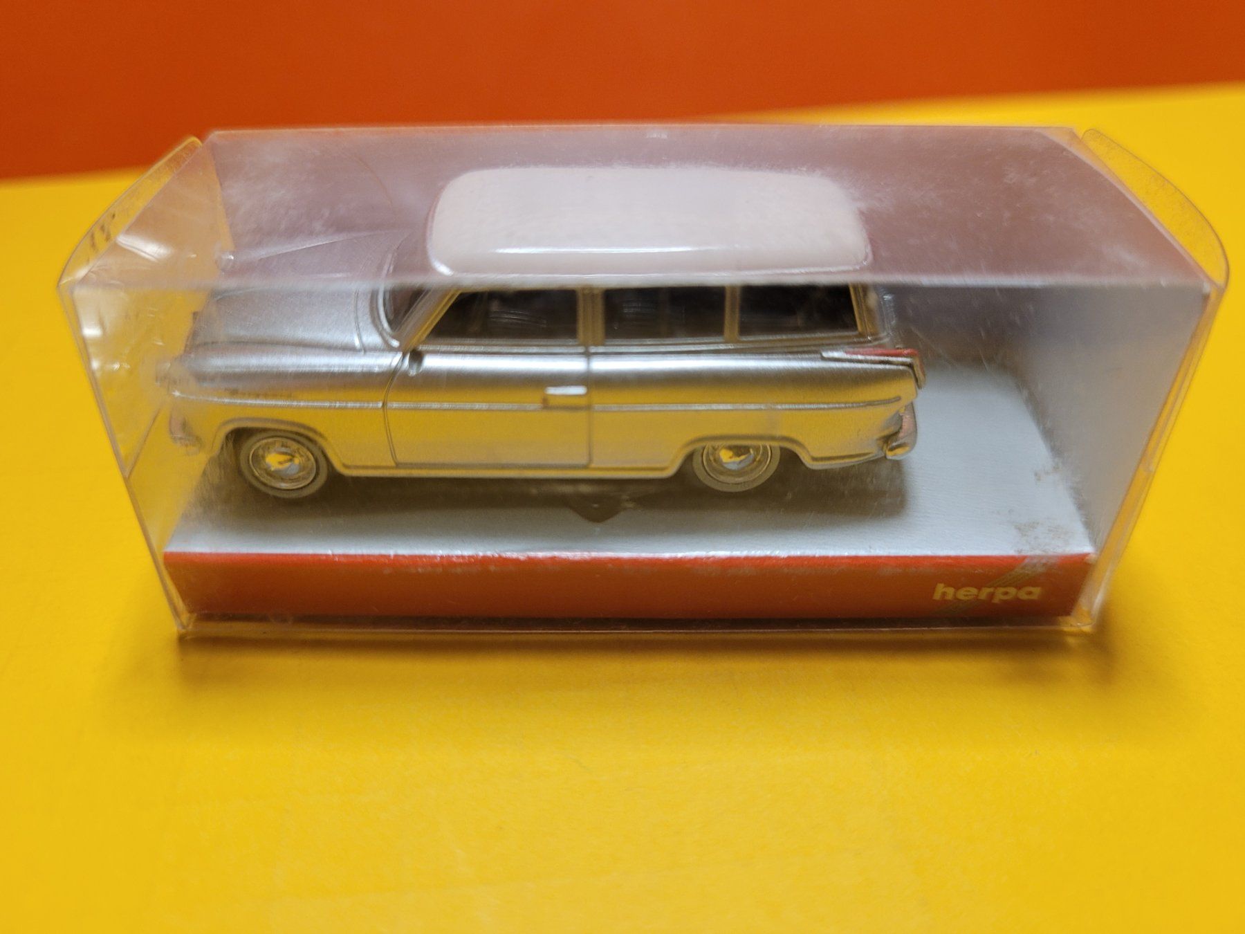 Herpa Modellautos: Borgward Isabella break Herpa 1:87 – Neu und originalverpackt aus Domdidier von Bimbo57 4