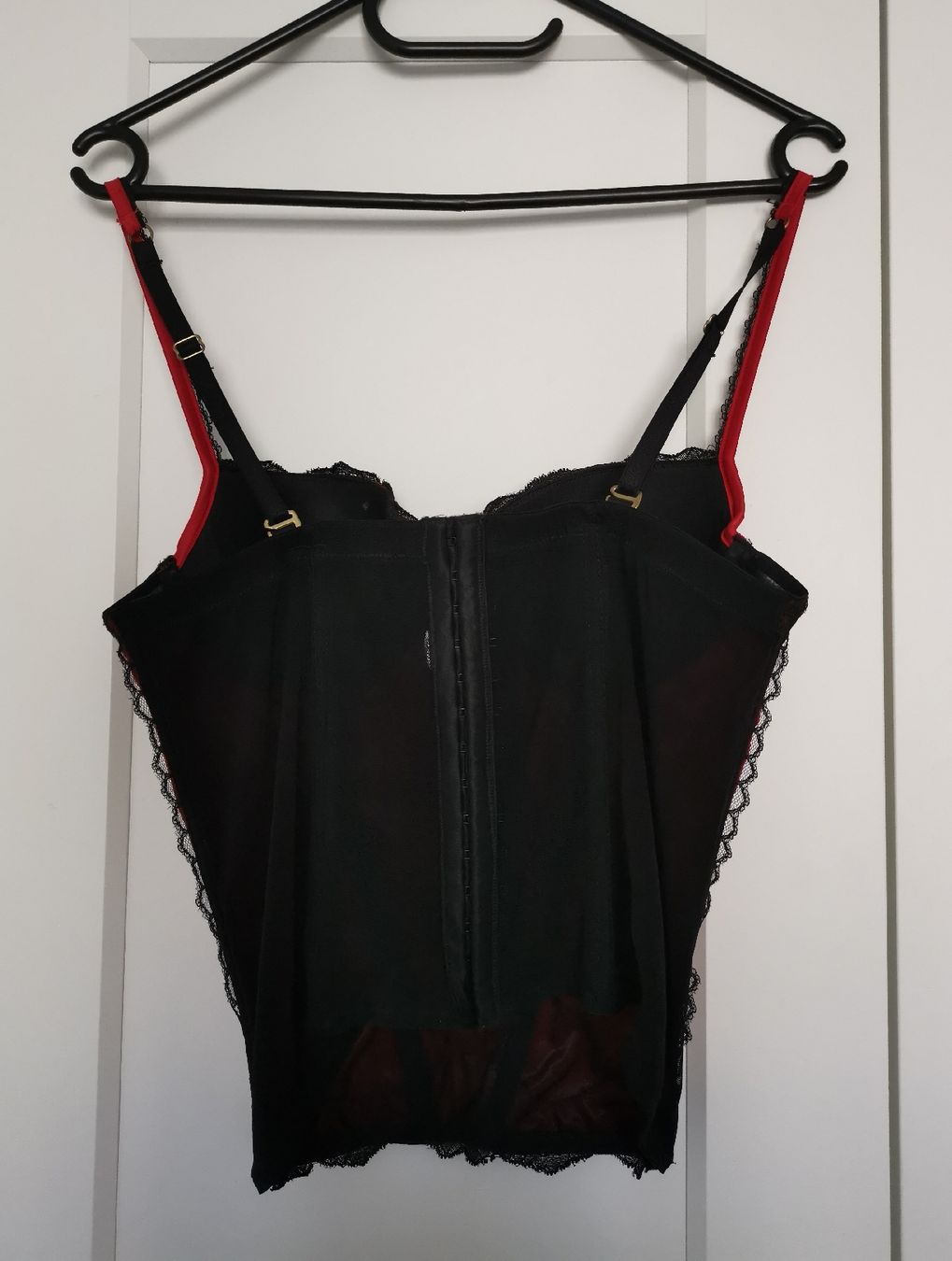 Top: Lingerie-Corsage – Usato da Zürich venduto da Immoertel 1