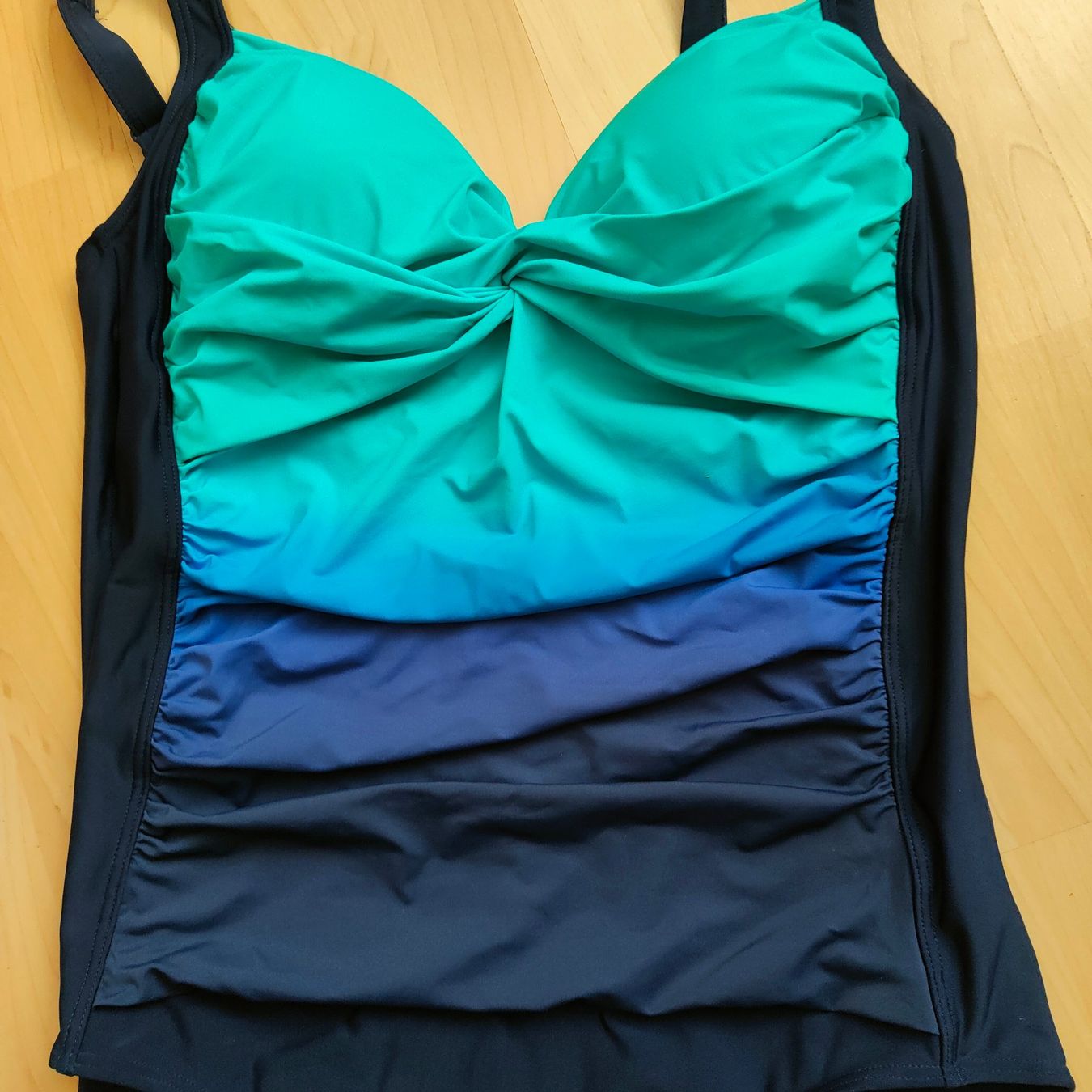 Badekleider & Bikinis: Badeanzug Gr. 46B Fr. 15.- – Gebraucht aus Lohn SH von flyerc9 2