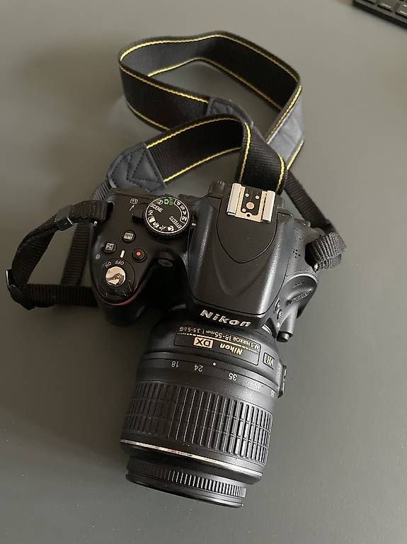 Fotocamera: Nikon D5100 Spiegelreflexkamera – Usato da Luzern venduto da larissahaas 1