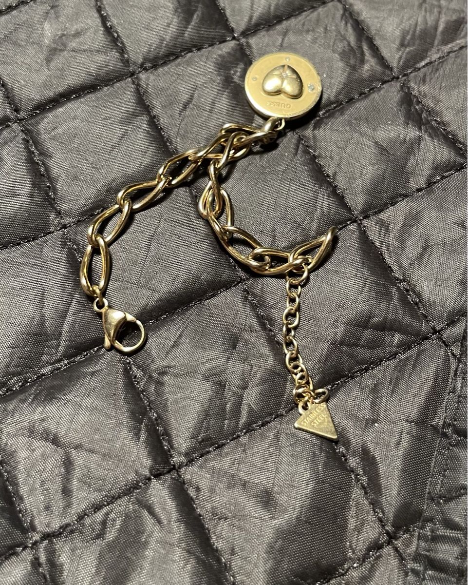 Bracciali & Braccialetti: Bracciale Guess con ciondolo a cuore dorato-Chic e elegante – Usato da Gordevio venduto da LanaZimm 6