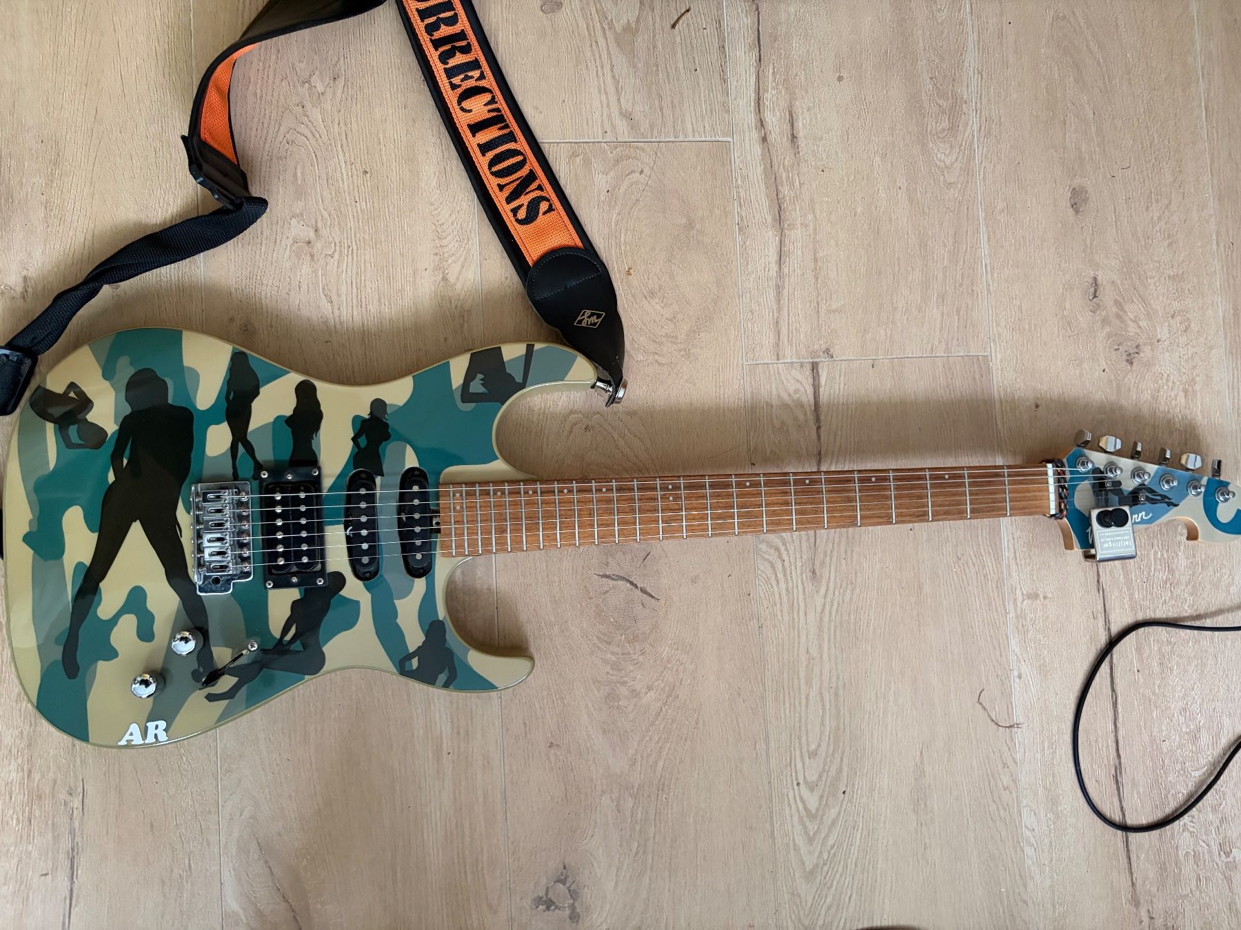 Washburn Strumenti musicali: Diverses guitares – Usato da Martigny venduto da Thy1 7