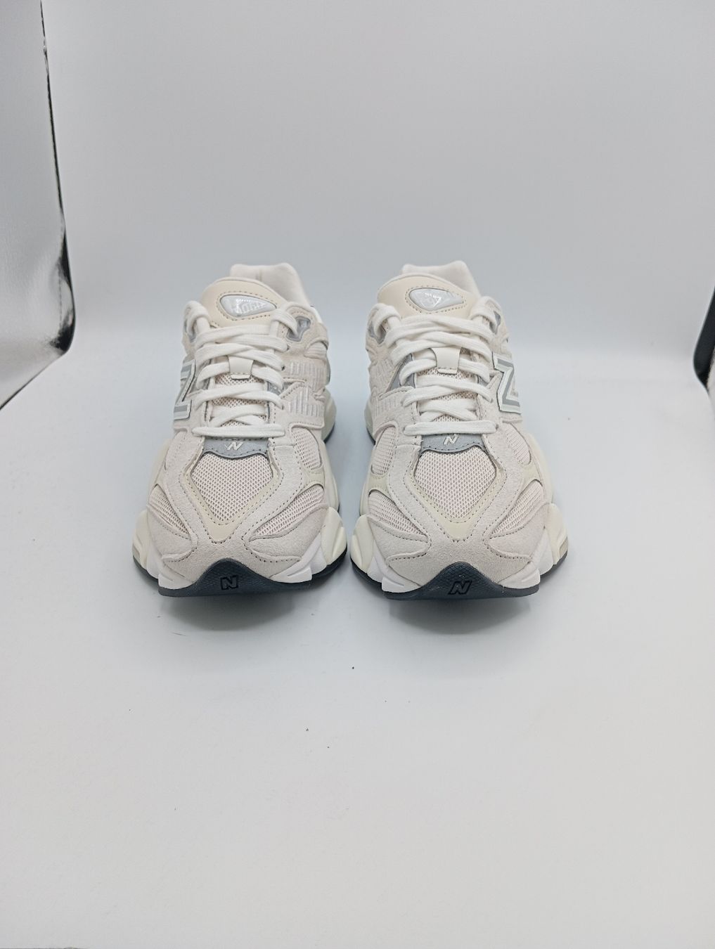 New Balance Scarpe da uomo: New Balance 9060 (EU37) – Nuovo e nell'imballaggio originale da Schaffhausen venduto da outlez 2