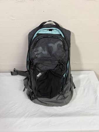 EVOC Rucksack mit Protektor