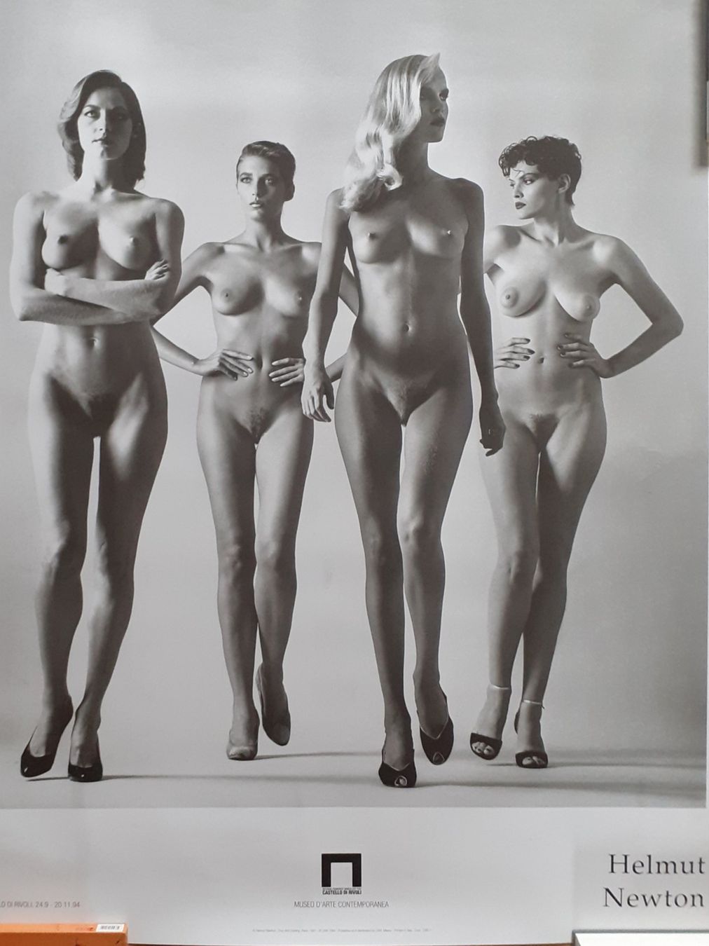 Foto & Immagini: Helmut Newton, "They are coming"  Grossformat 1994 – Usato da Basel venduto da Luge 3