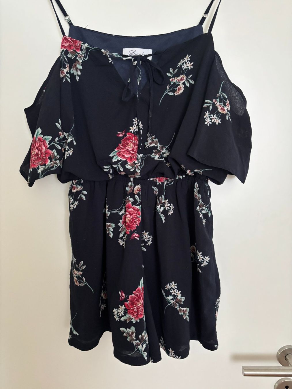 Tute: Sommerlicher Jumpsuit mit Blumenmuster, Grösse M – Usato da Pfäffikon ZH venduto da sunshine9500