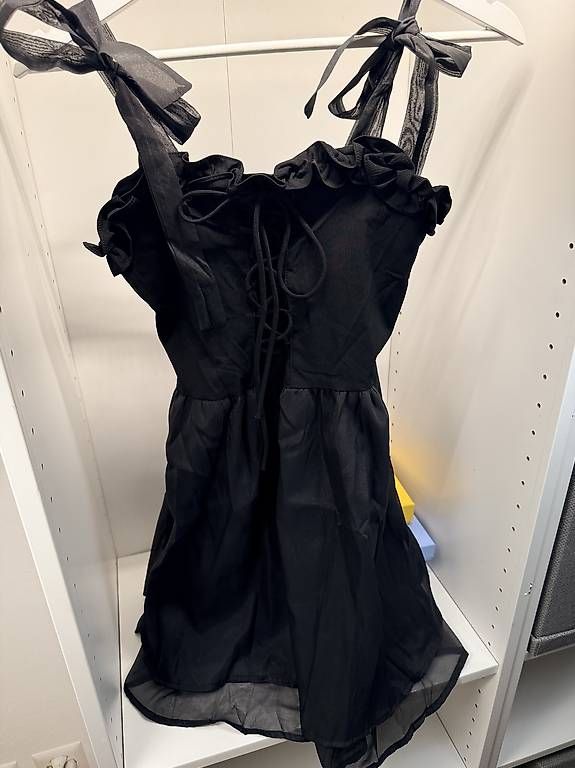 Vestiti: Robe taille unique noir comme neuf – Usato da Biel/Bienne venduto da secondstore 1