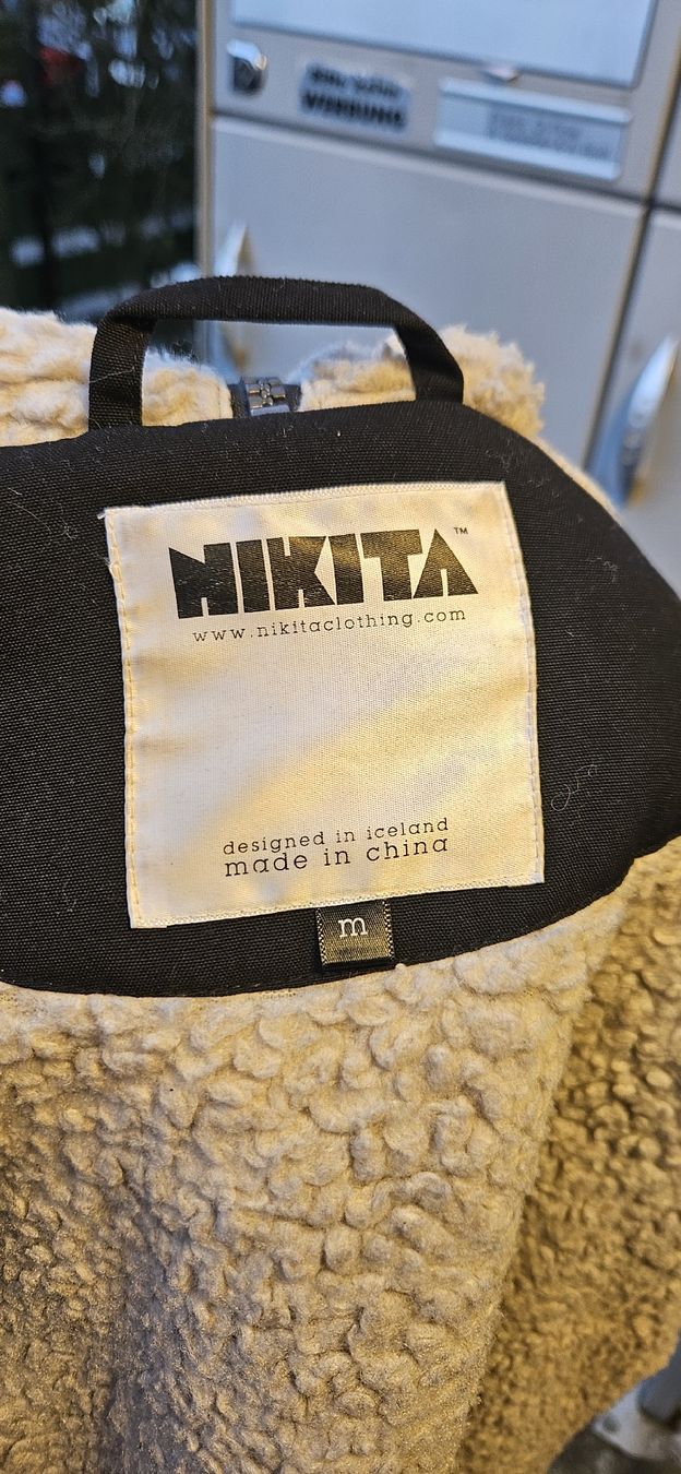 Nikita Jacken: Winterjacke Nikita schwarz – Gebraucht aus Winterthur von schnech 2