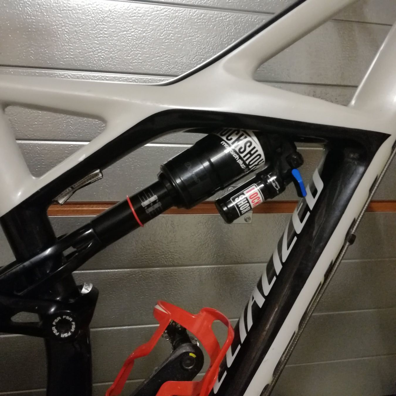 Specialized Velos: Specialized Enduro Expert Carbon 2015 size M – Gebraucht aus Seedorf UR von mb_skier 2