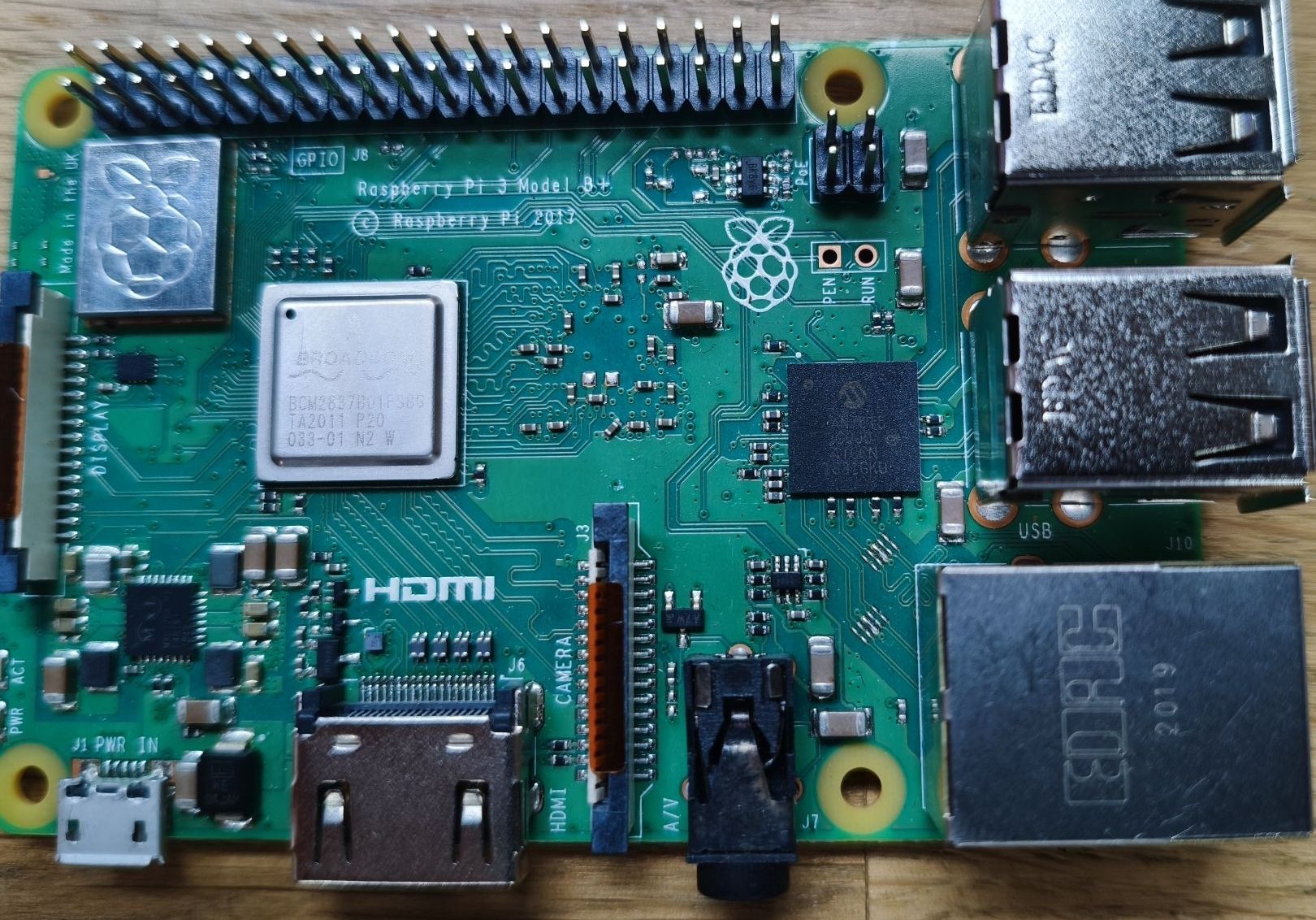 Raspberry Pi Cartes mère: Raspberry Pi 3 Model B+ Platine 1GB RAM – D'occasion à Bösingen par Crxdriver64
