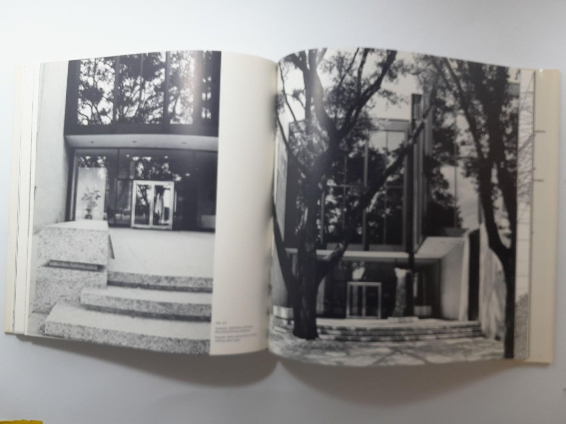 Bücher: Buch - Mies von der Rohe - Less is more – Gebraucht aus Männedorf von Bel-view 3