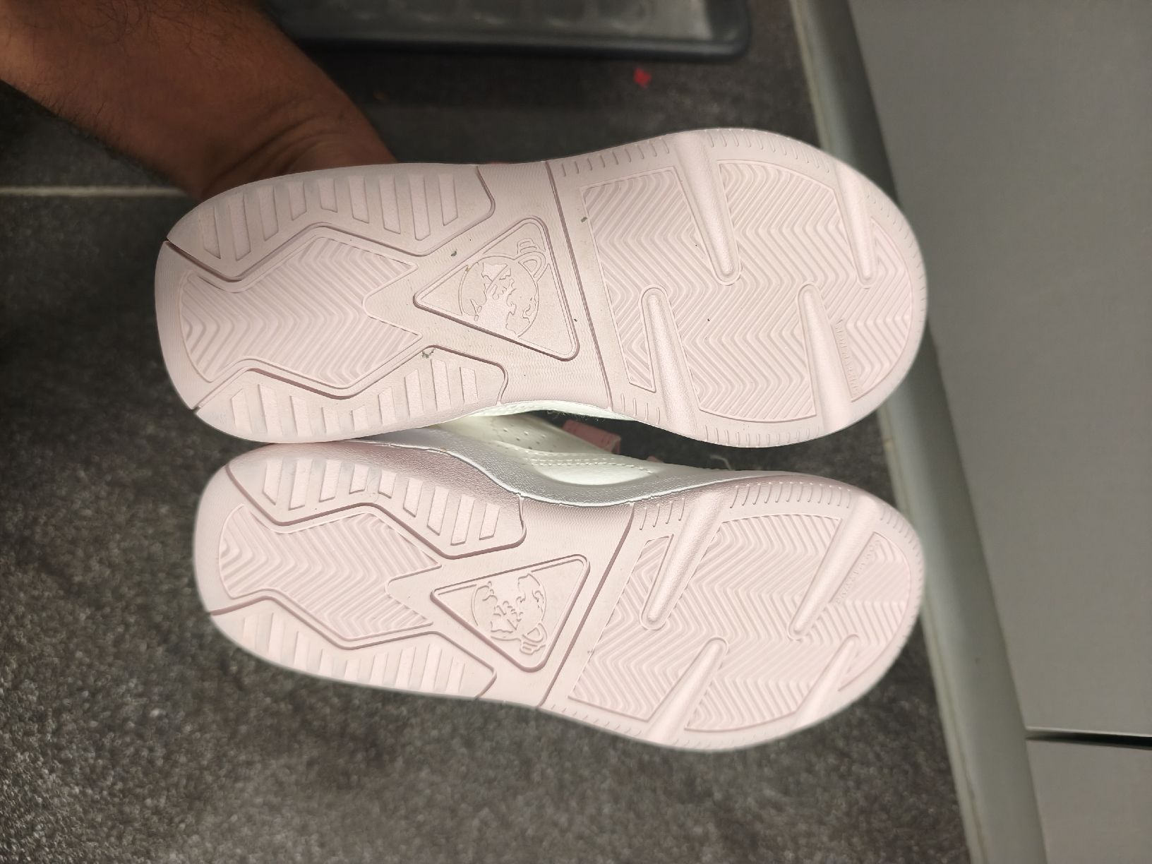 Decathlon Scarpe per ragazzi: Decathlon Kinder-Sneaker – Grösse 31 – Nuovo (secondo la descrizione) da Chur venduto da tun_dy8m 3
