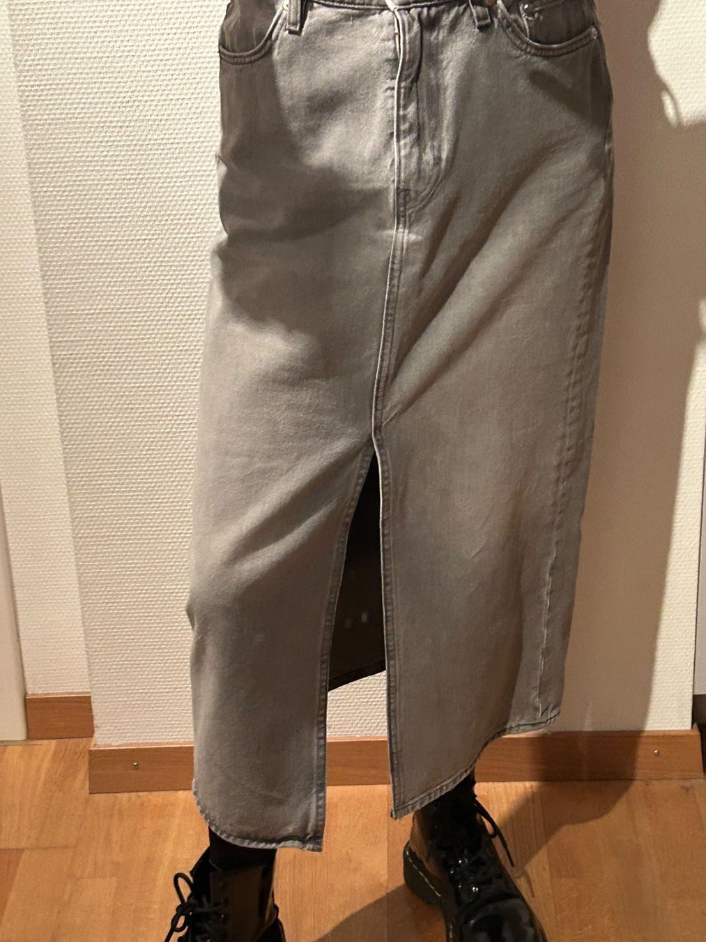 Arket Gonne: Arket Jeans Midi  Skirt.  Gr.36 – Usato da Feuerthalen venduto da Anna_Swift 4