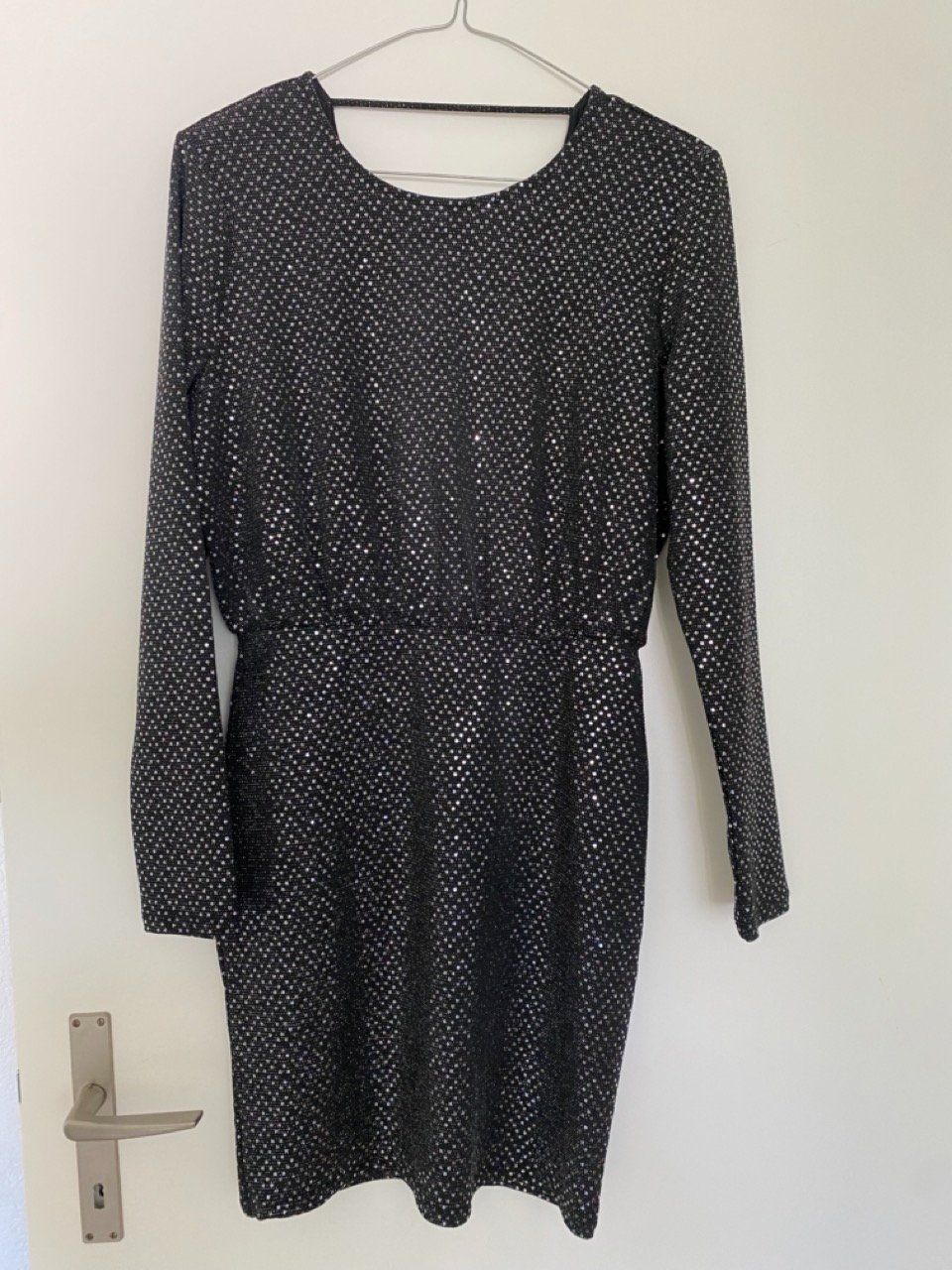Vestiti: Kleid Pailletten (M) – Usato da Zumikon venduto da Frauenecke