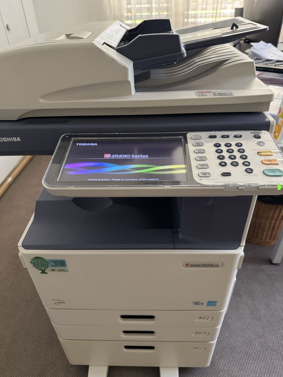 Toshiba Fotocopiatrici: Toshiba Farbkopierer   – Difettoso da Zürich venduto da takol 1