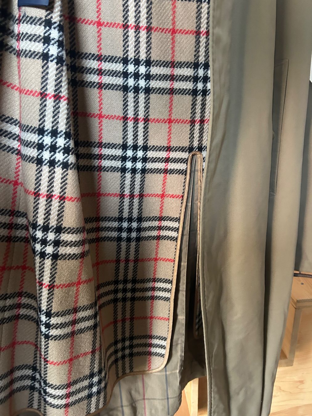Burberry Giacche: Burberry Trenchcoat - Gr. 48 – Usato da Illnau venduto da Monkky 6