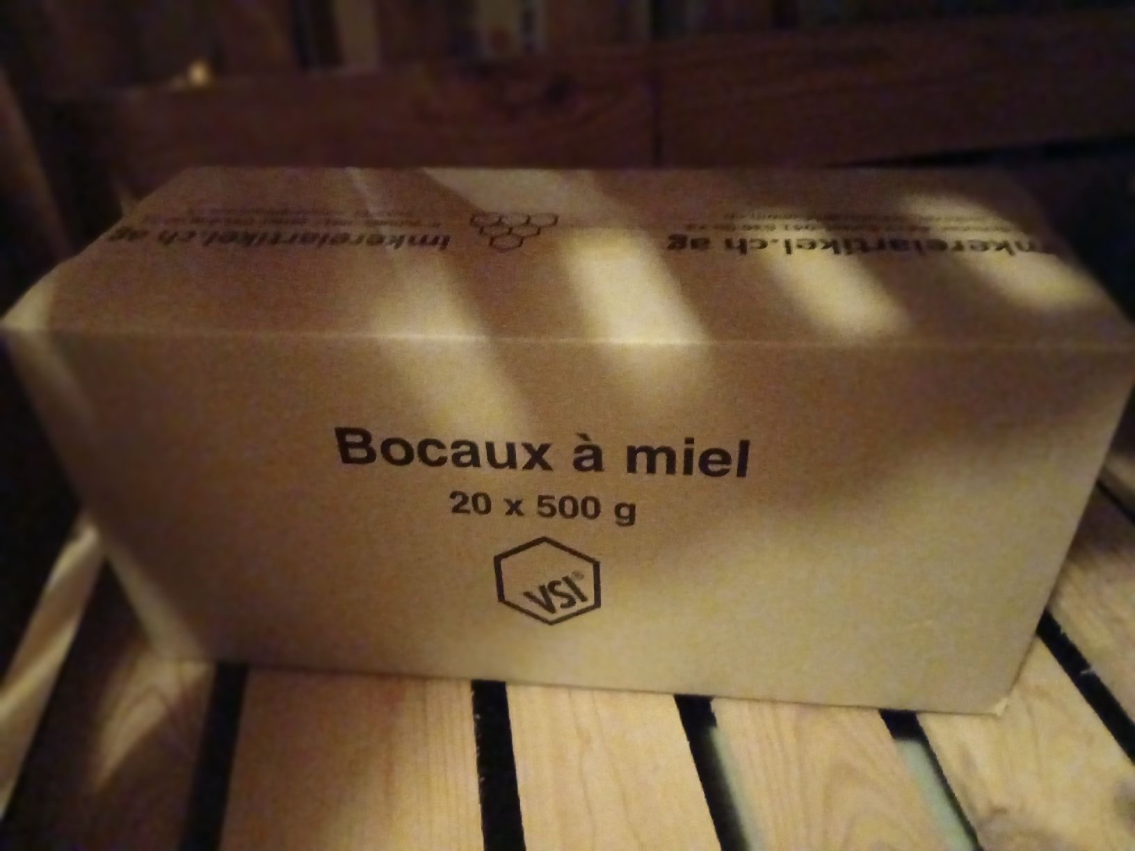 Ruchers: Honiggläser umd Deckel 500g neu – Neuf avec emballage d'origine à Ottikon par Aerdna18