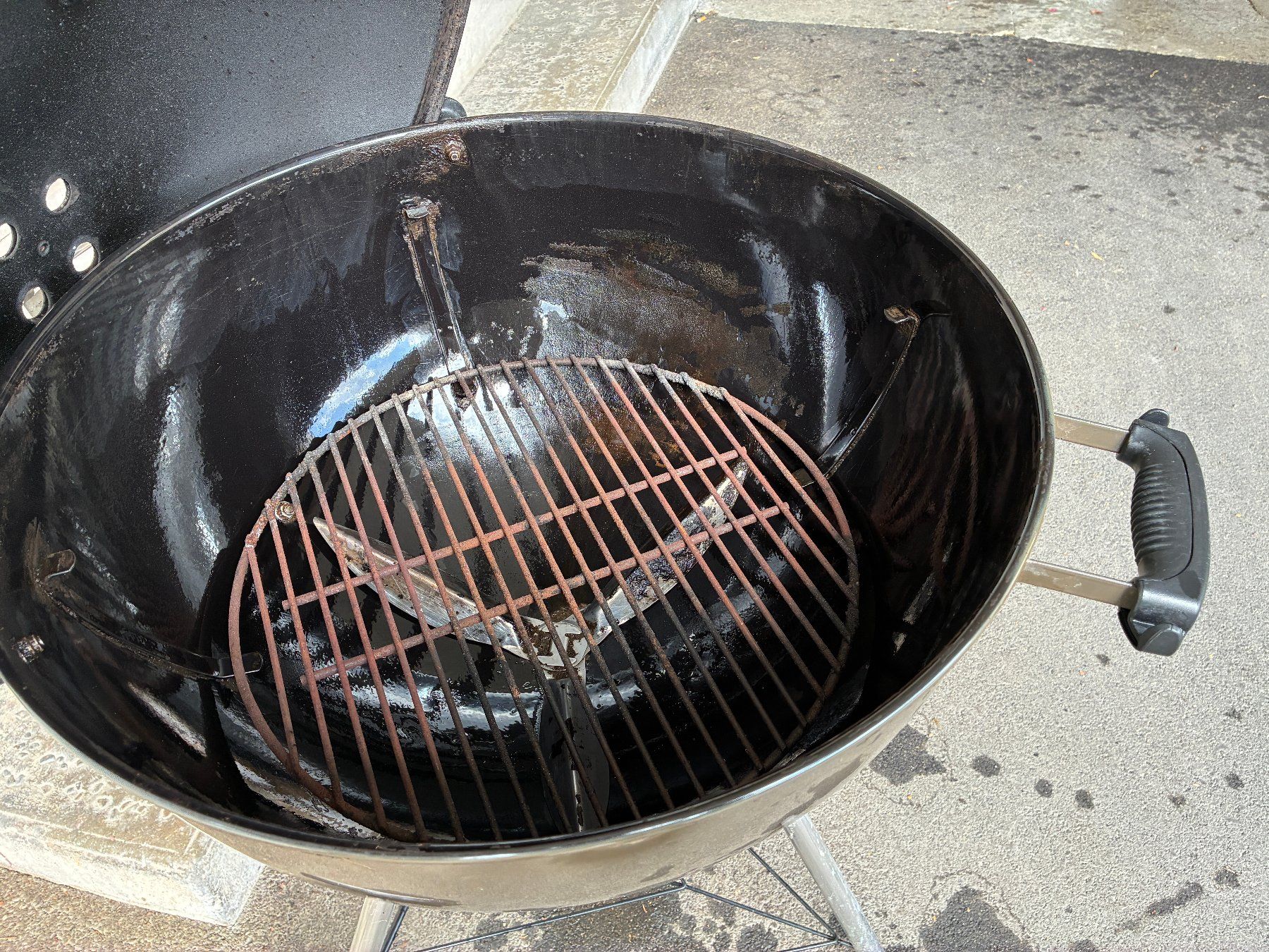 Weber Griglie: Weber Grill Anthrazit gebrauchter Zustand (Master-touch) – Usato da lyss venduto da Strax 2