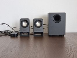 Logitech PC Lautsprecher mit Subwoofer (2.1)