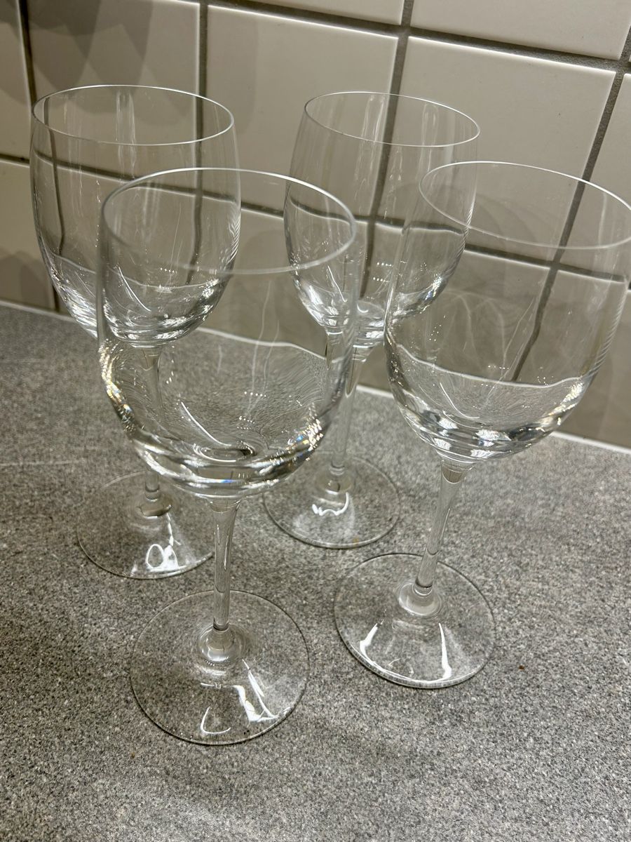 Bicchieri: Elegante Weingläser, 4 Stück – Usato da Gunten venduto da starfish3 3