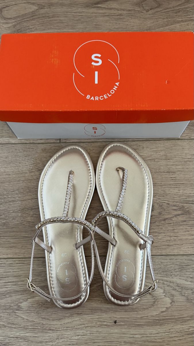 Chaussures femmes: Ledersandalen mit Steinen. Neu – Neuf avec emballage d'origine à Schaffhausen par R_Muzh 4