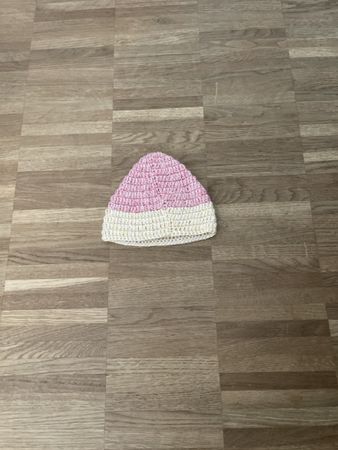 Gehäkelte Kindermütze rosa weiss sehr guter Zustand