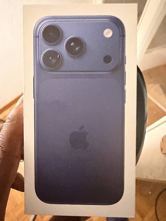 Telefoni cellulari / Smartphones: iPhone 17 pro – Usato da Bellinzona venduto da kia_g2g9 1