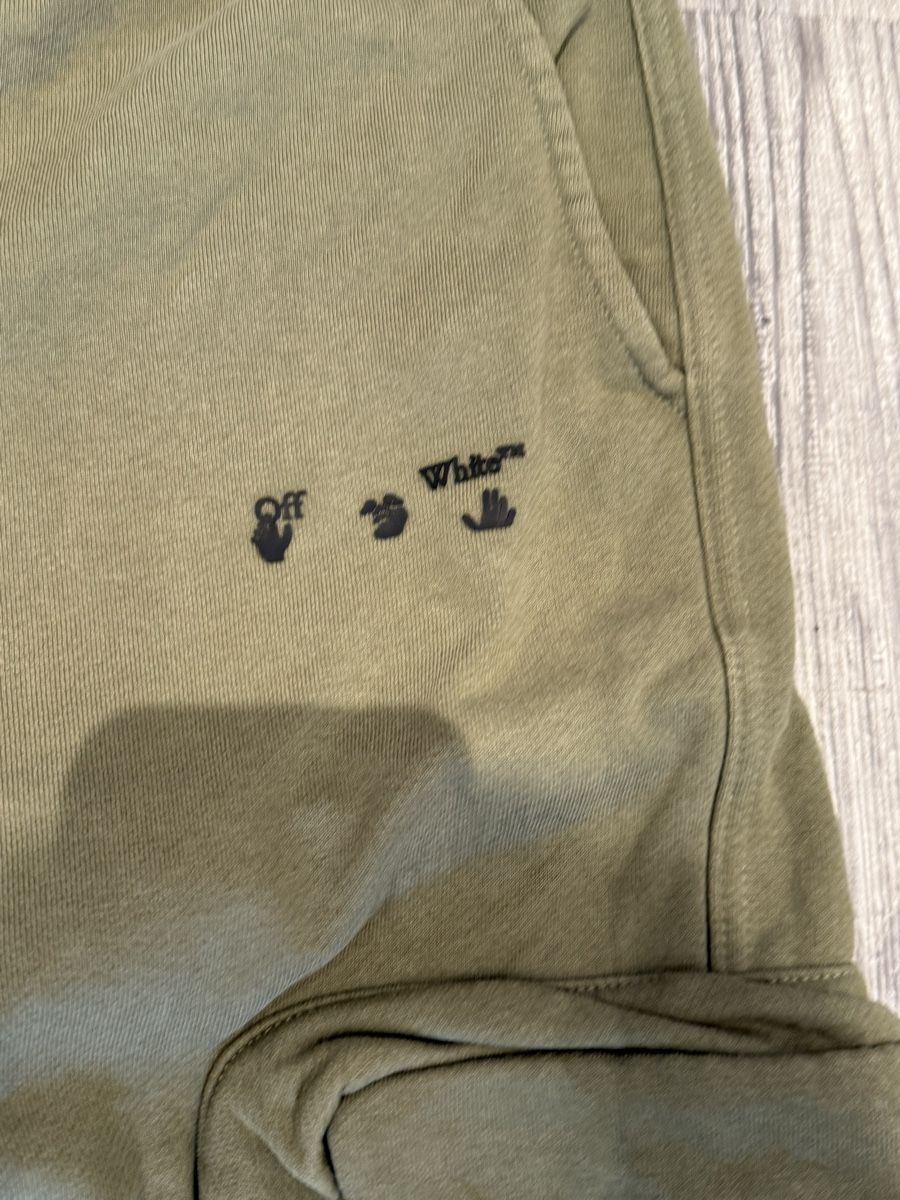 Off-White Pantaloni: Off white cargo jogger olive M – Usato da Giubiasco venduto da Darkemperor 1