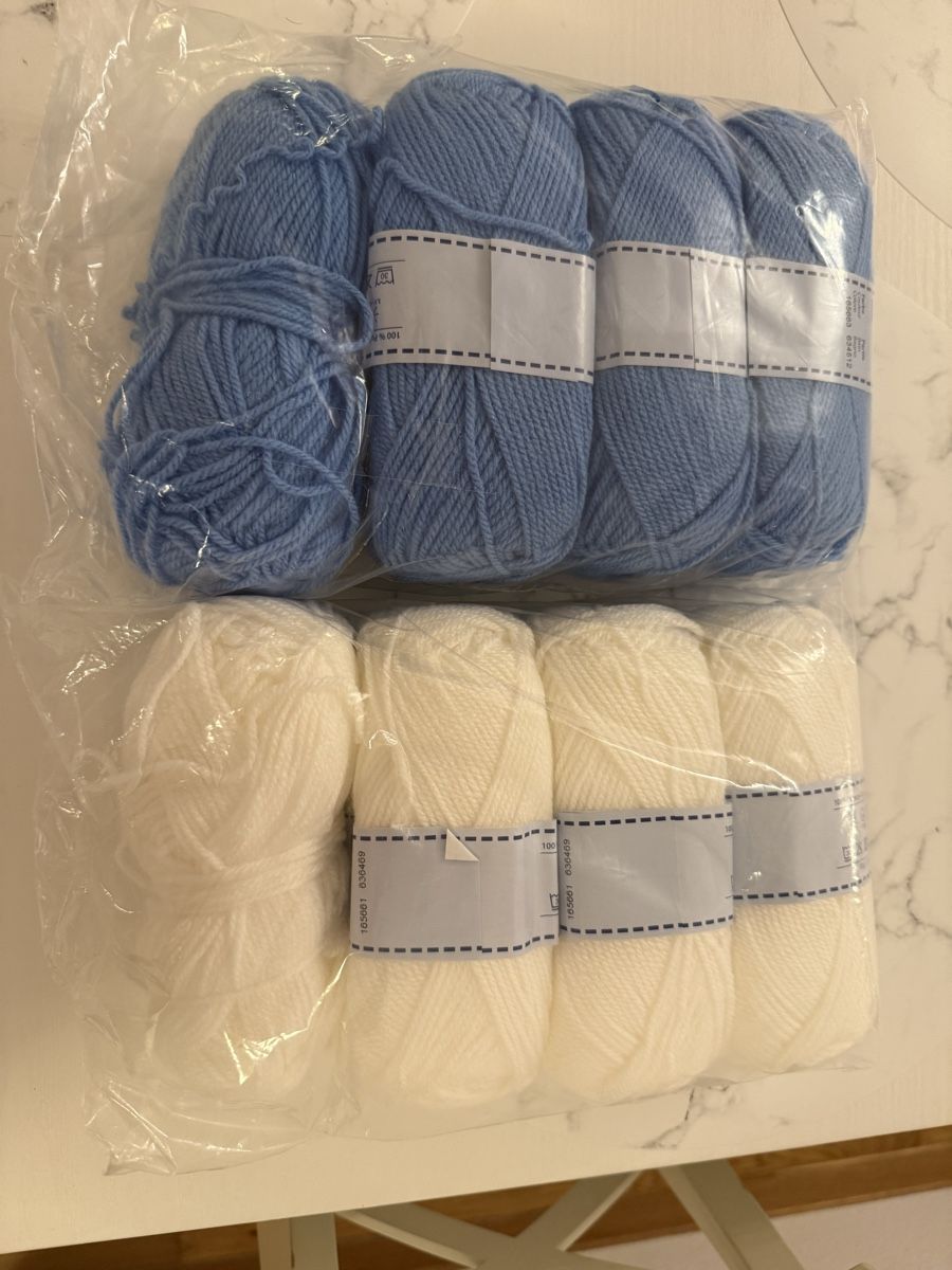 Cordelettes & Fils: Strickgarn  – D'occasion à Luterbach par uhrmacherin89 1