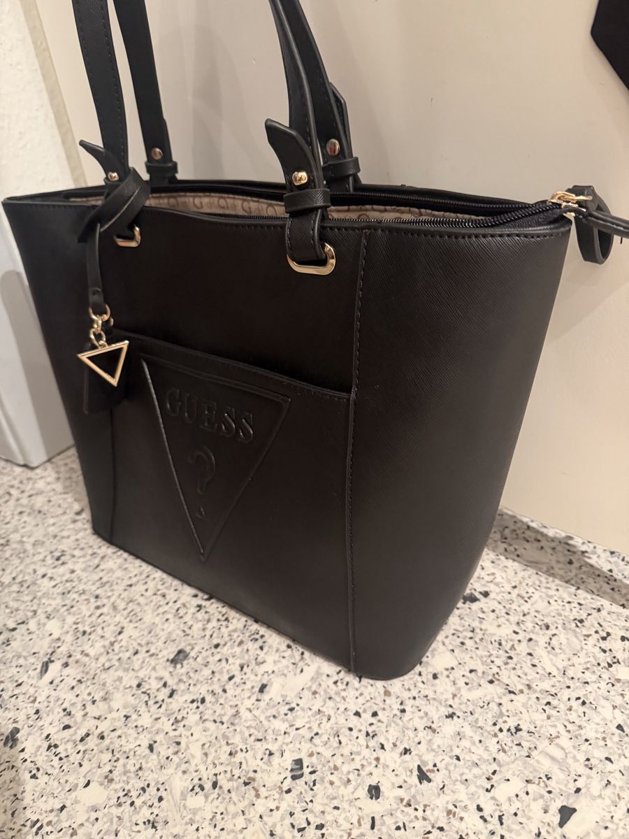Guess Borse da donna: wunderschöne Schwarze Guess Tasche – Usato da Witterswil venduto da gsc_z6ts 2