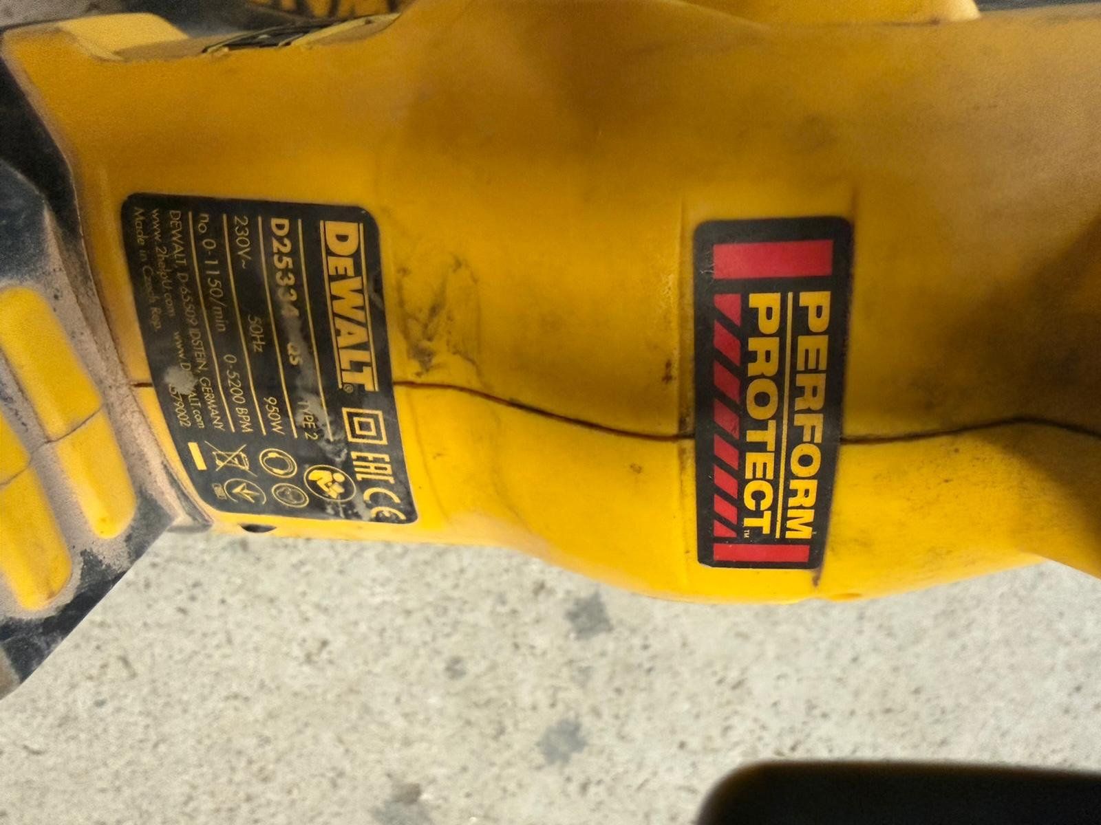 Dewalt Perceuses: DEWALT Schlagbohrmaschine – D'occasion à Muri AG par Jeme 1