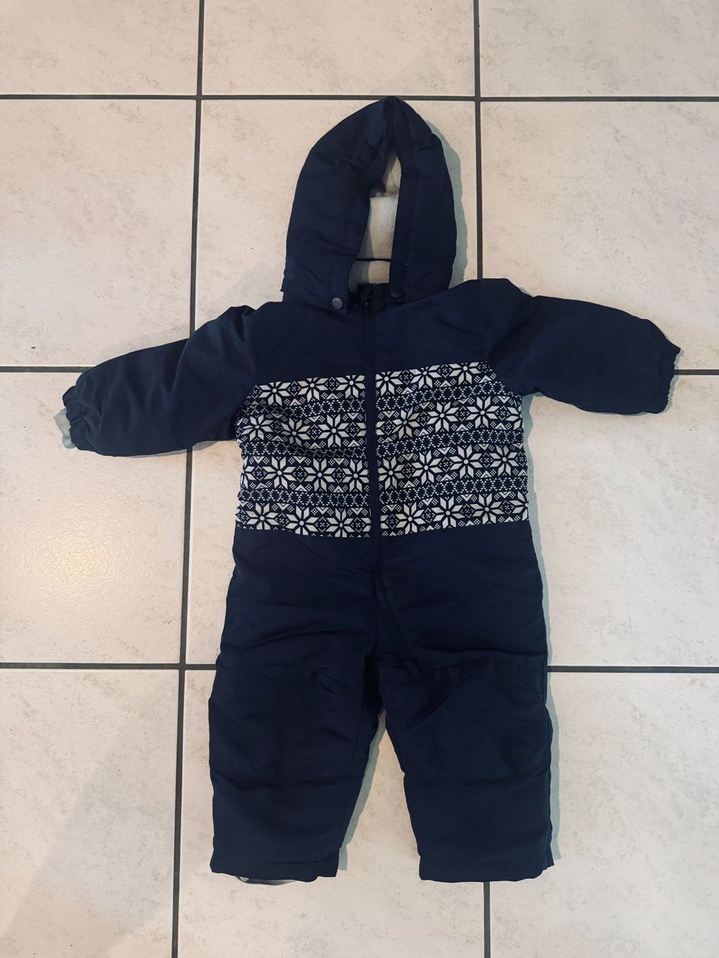 Lotti & Set di vestiti: Kinderkleider Set Mädchen Gr. 80 - 22-teilig – Usato da Kriens venduto da PiruG 1